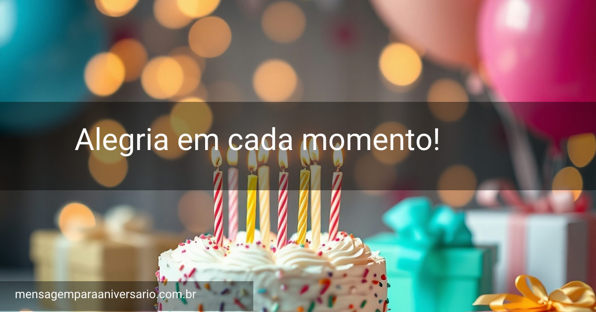 Uma bela mesa de aniversário decorada com um bolo e muitos balões coloridos ao redor.