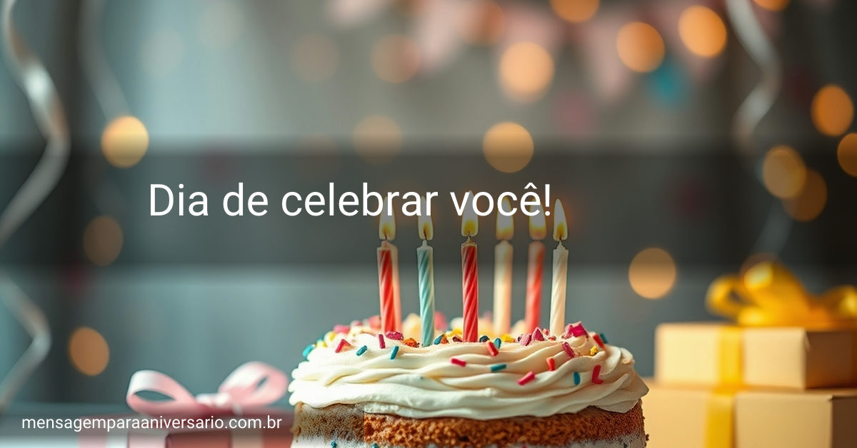 Bolo de aniversário cercado por presentes e balões coloridos.