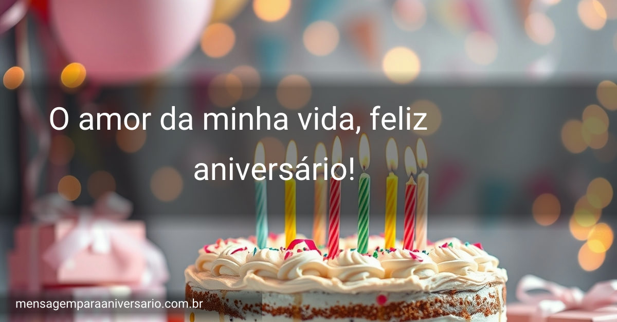 Cena festiva de aniversário com um bolo grande, velas acesas, balões coloridos, confete e luzes bokeh.